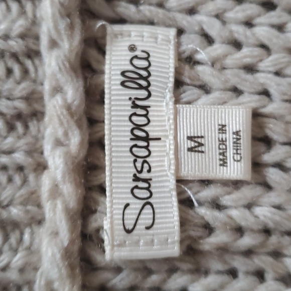 Top - Picture 2 of 2